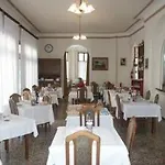 Mignon 50 Mt Dalla E Dall'isola Pedonale ホテル 2*