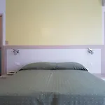 ホテル Mignon 50 Mt Dalla E Dall'isola Pedonale