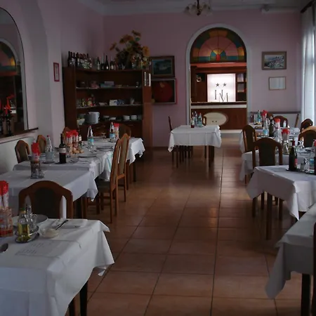 ホテル Mignon 50 Mt Dalla E Dall'isola Pedonale アラッシオ