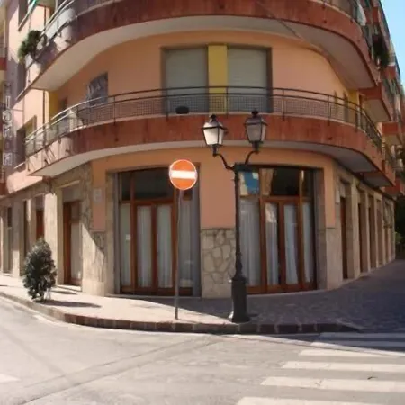 Mignon 50 Mt Dalla E Dall'isola Pedonale 2* 阿拉西奥