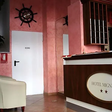 Hotel Mignon 50 Mt Dalla E Dall'isola Pedonale Alassio
