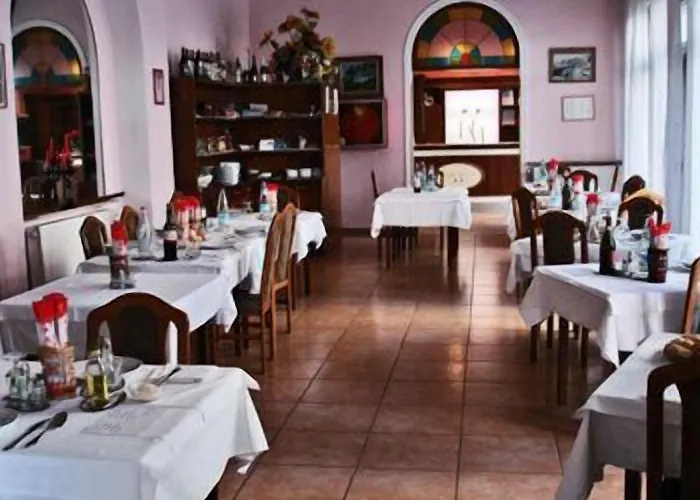 فندق Mignon 50 Mt Dalla E Dall'isola Pedonale ألاسيو