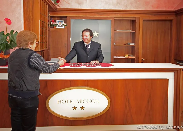 Mignon 50 Mt Dalla E Dall'isola Pedonale فندق 2*